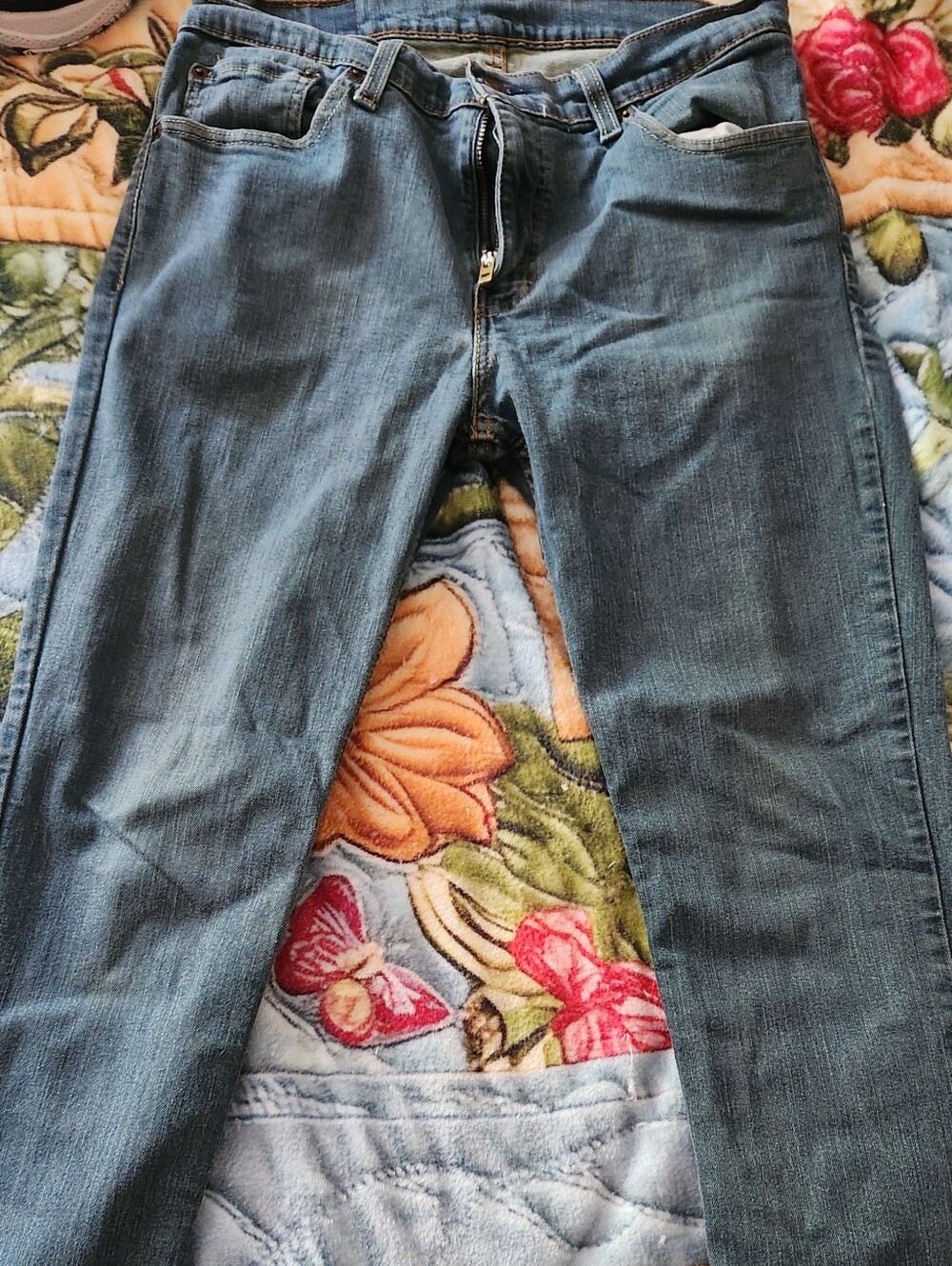 Levi's Mens 511 Jeans in Medium Blue Wash